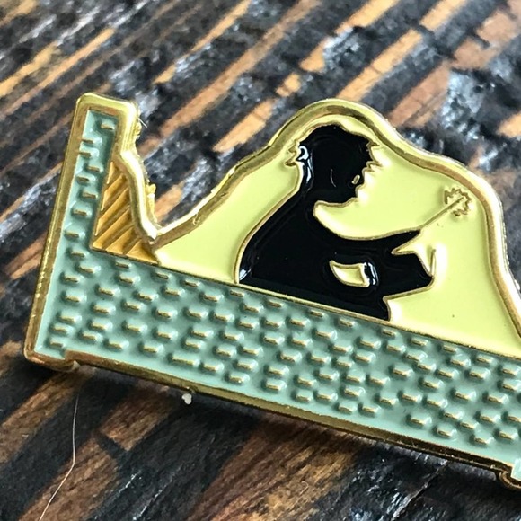 Harry Potter LUMOS Spell Collect Enamel Pin LAST ONE! 820 - Picture 7 of 7